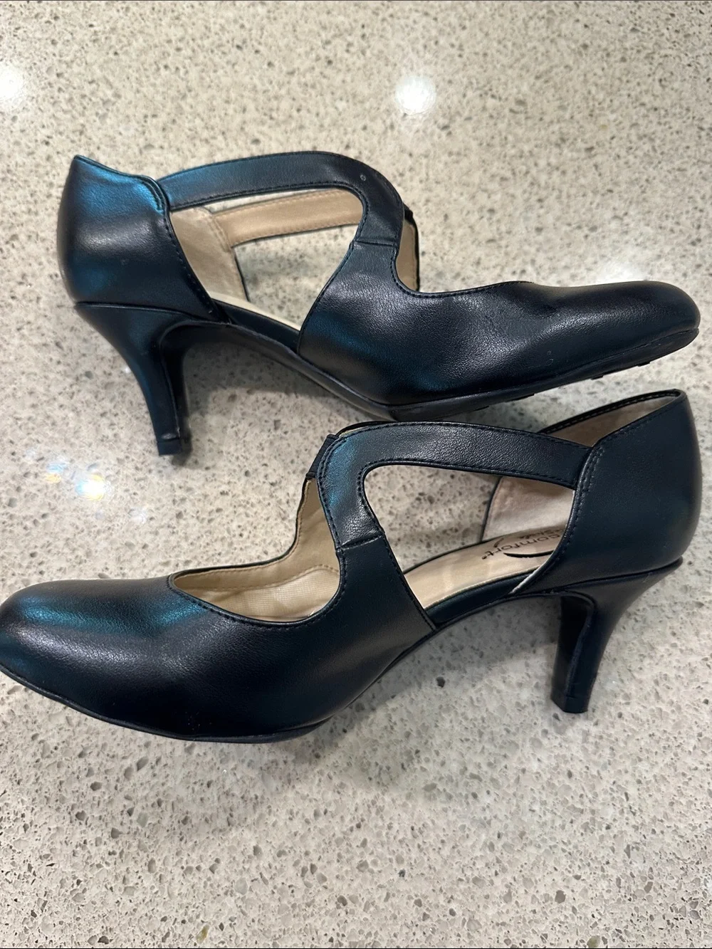 Lifestride Parker Black Women's Strappy Dress Pumps!